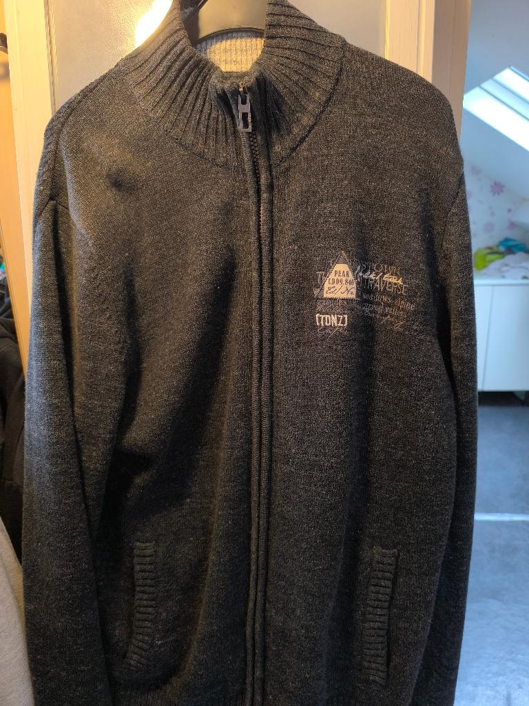 Gilet canda taille m neuf, Kleding | Heren, Truien en Vesten, Ophalen, Nieuw