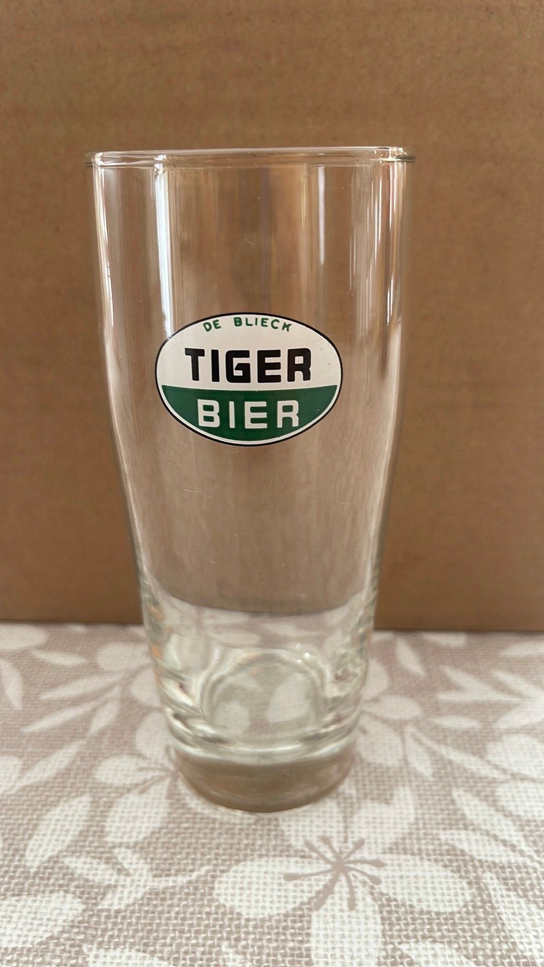 Glas tiger bier, Verzamelen, Ophalen, Zo goed als nieuw