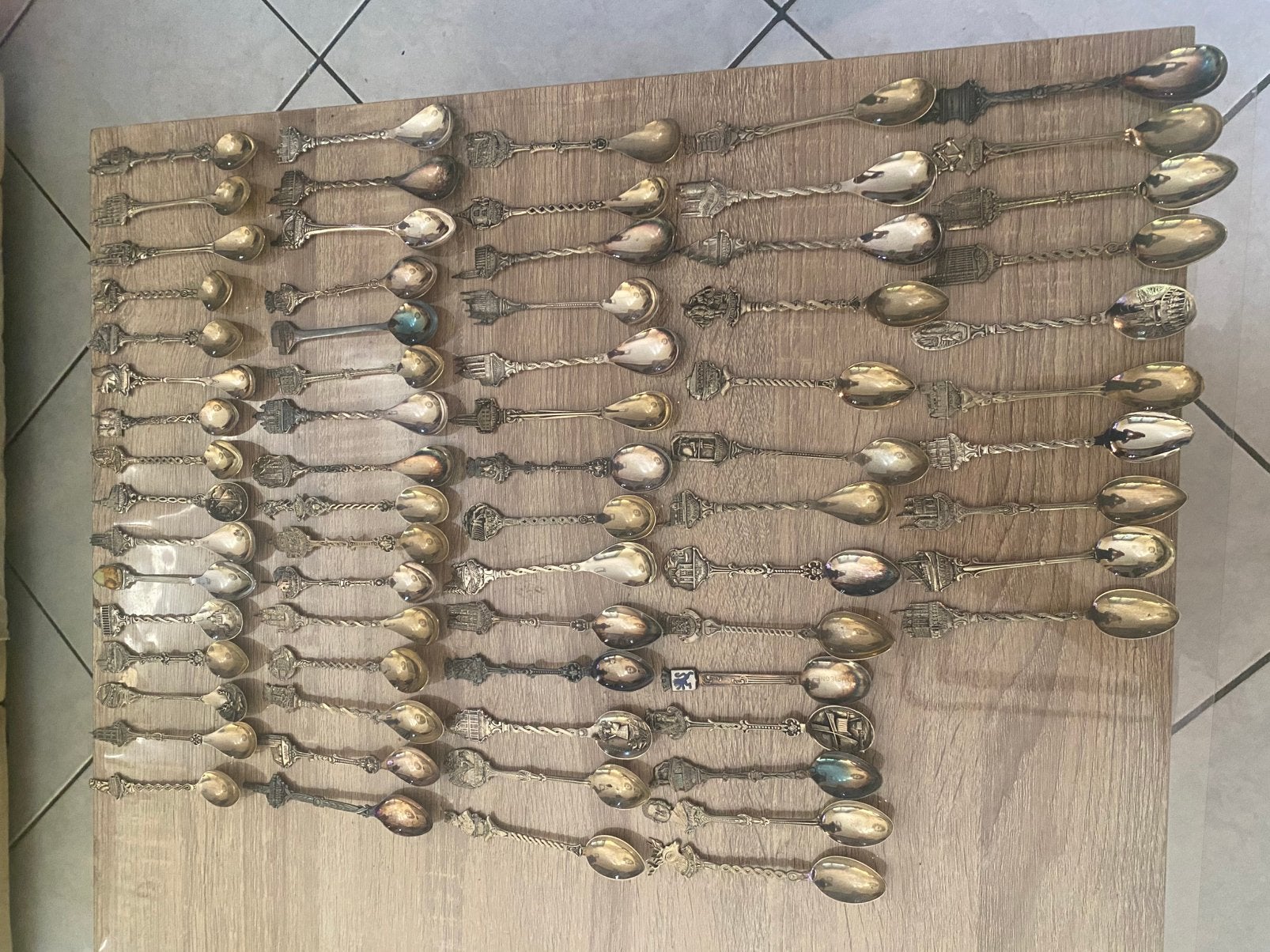 Lot de 70 petites cuillères collection, Enlèvement ou Envoi, Comme neuf