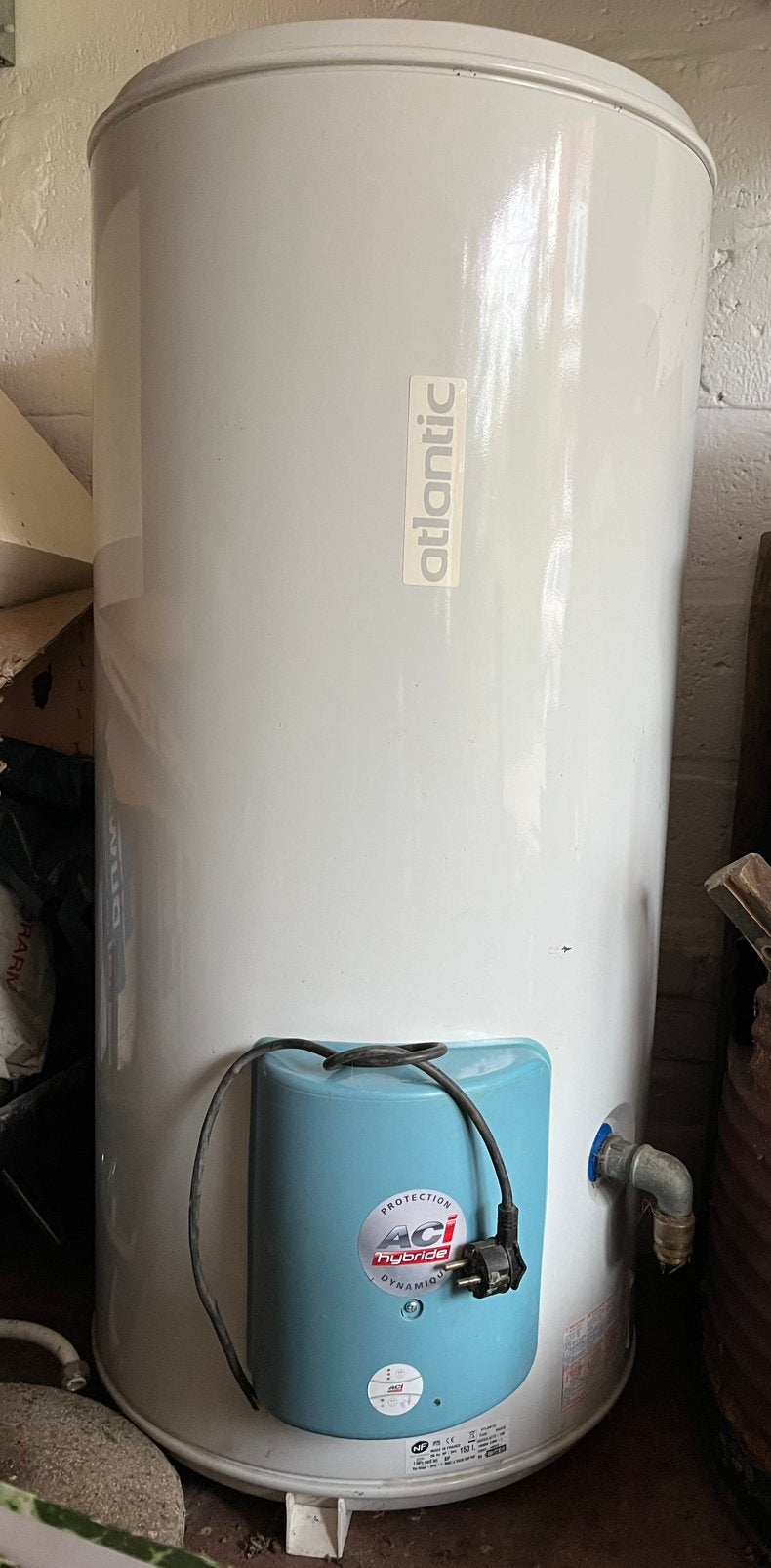 Chauffe-eau Atlantic 150L (ACI Hybride) – Année 2017, Boiler, Utilisé, 100 litres ou plus, 6 à 10 ans