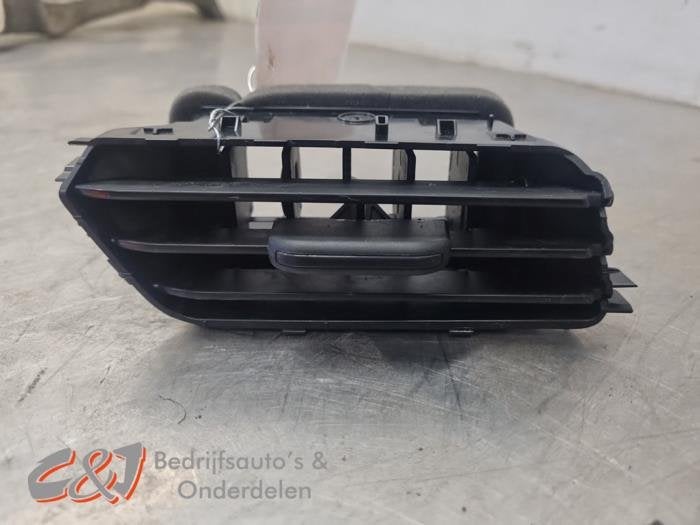 Grille aération tableau de bord d'un Volkswagen Caddy, Volkswagen, -, 3 mois de garantie, Utilisé
