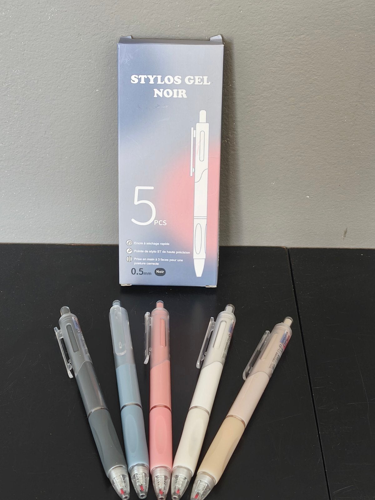 stylos gel rétractable à encre noire, Verzamelen, Pennenverzamelingen, Overige merken, Nieuw, Met doosje, Ophalen of Verzenden