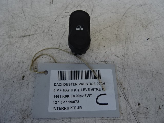 SCHAKELAAR Dacia Duster (HS) (01-2009/01-2018), Dacia, Gebruikt, Renault Deutschland AG, Peter-Huppertz-Straße 5
51063  Köln, DE