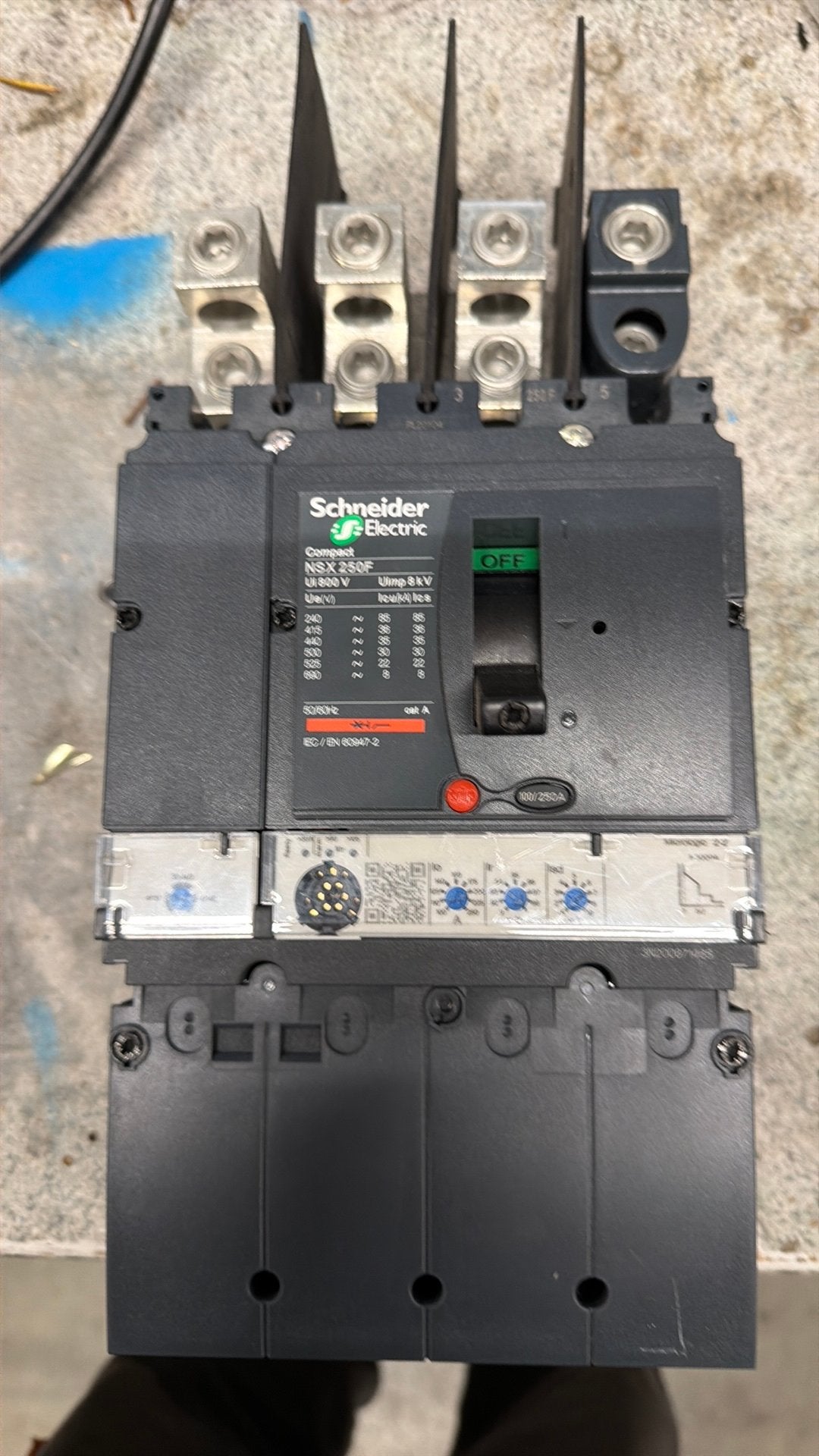 Schneider NSX 250F Compact, Bricolage & Construction, Électricité & Câbles, Enlèvement, Utilisé, Schneider Electric, Disjoncteur divisionnaire
