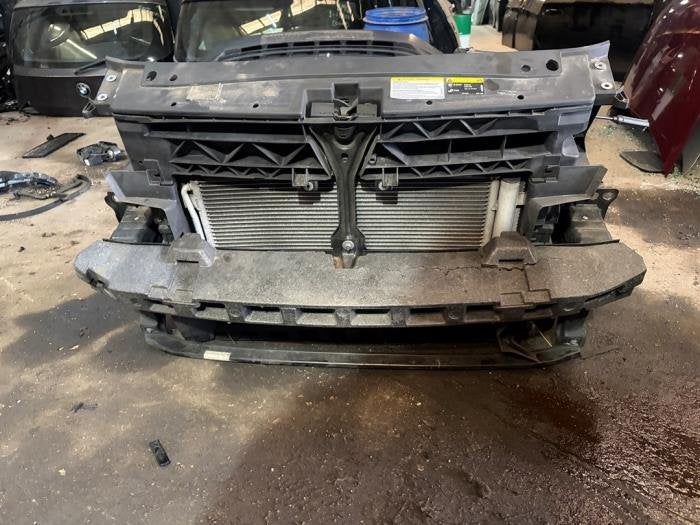 Frontpaneel van een Volkswagen Caddy, Gebruikt, -, Volkswagen, -