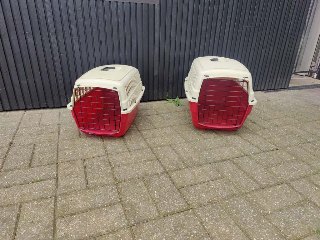 2 transportboxen voor hond/kat, rood/beige, Ophalen, Zo goed als nieuw