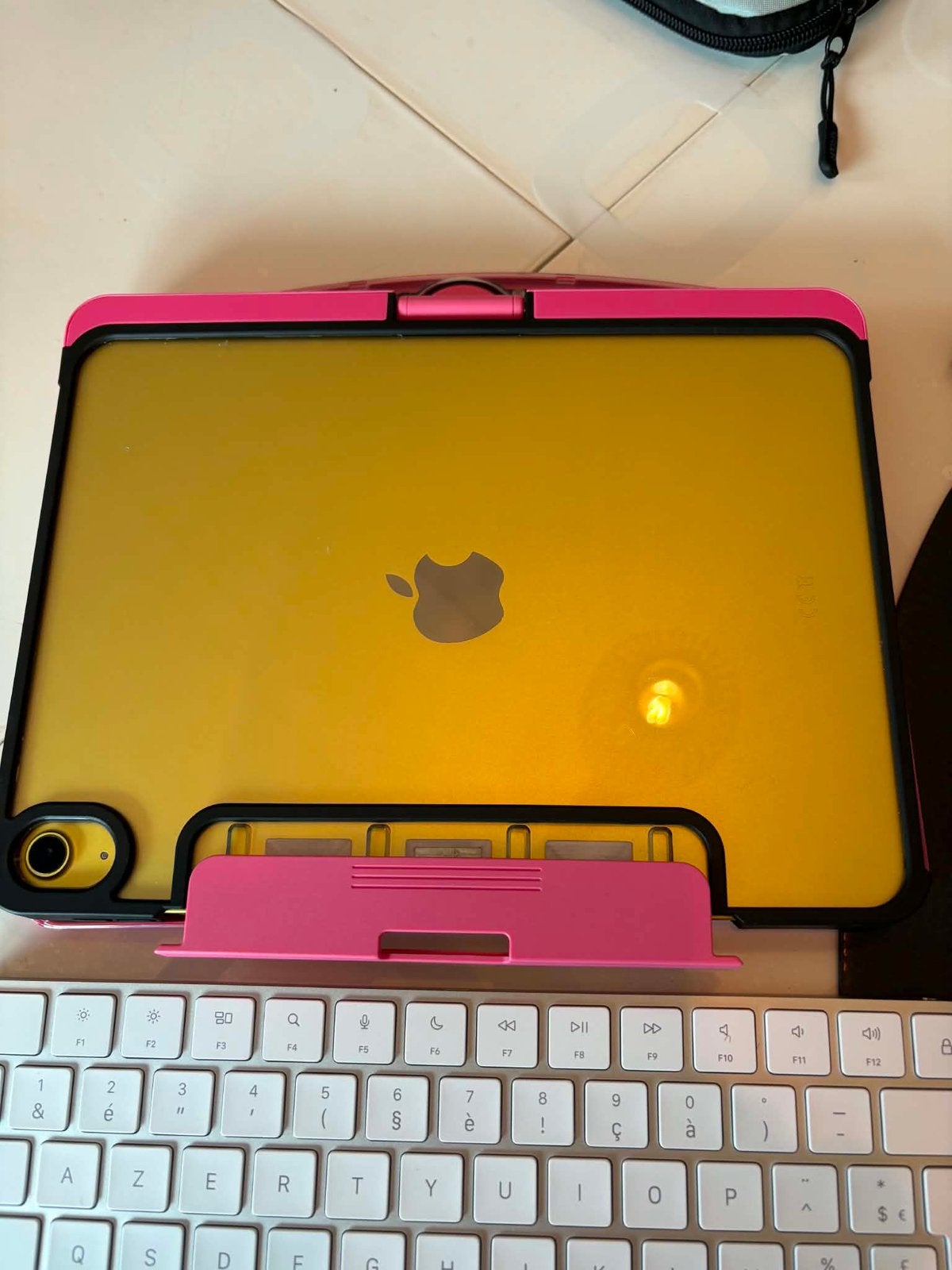 APPLE iPad (2025) - 11 inch - A16 - 128 GB, Computers en Software, Tablet-hoezen, Ophalen, Zo goed als nieuw, 11 inch
