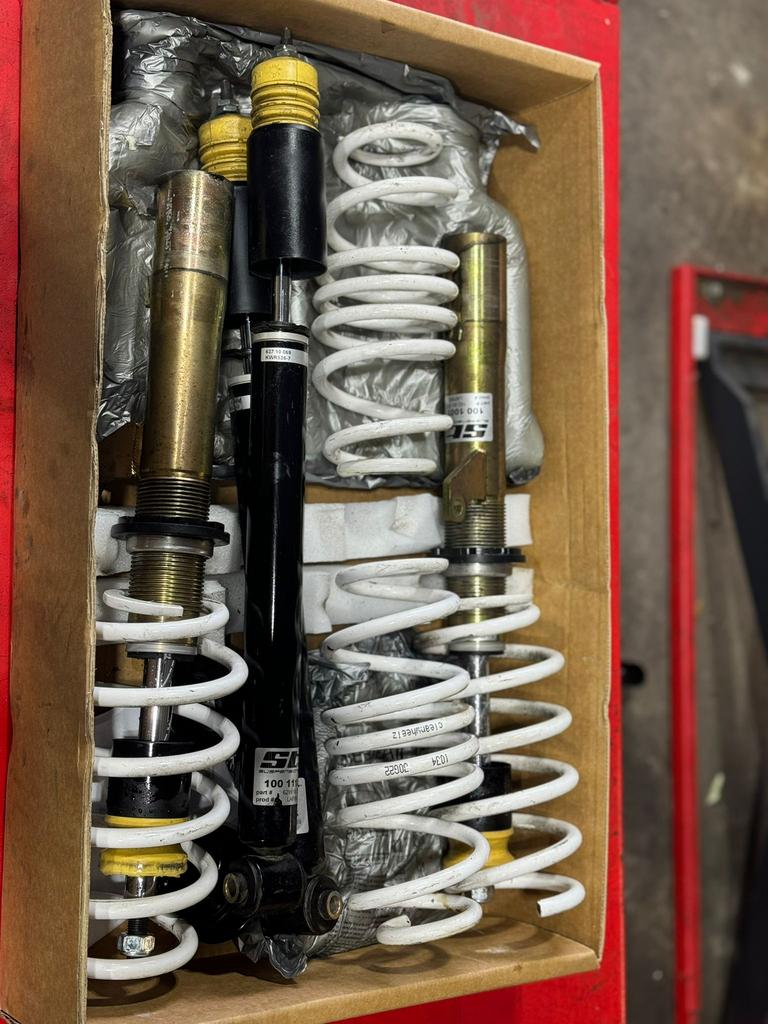 St suspensions schroefkit, Ophalen