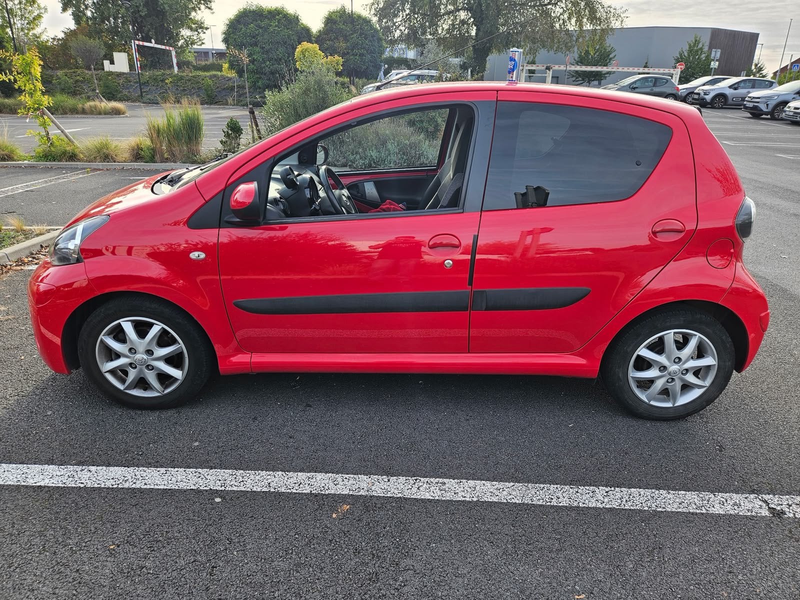 TOYOTA AYGO 1.0 VVT-i 68 pk DYNAMISCH — MOTORHOME SPECIAL, Auto's, Euro 5, Handgeschakeld, 5 deurs, Particulier