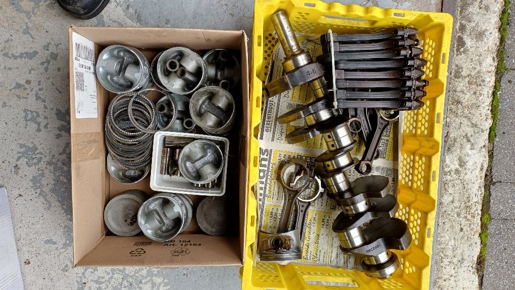 Rover V8 4.6 krukas en zuigers, Ophalen, Gebruikt, Rover