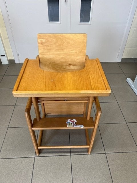 Kinderstoel met tafel, Kinderen en Baby's, Ophalen, Gebruikt, Tafel(s) en Stoel(en)