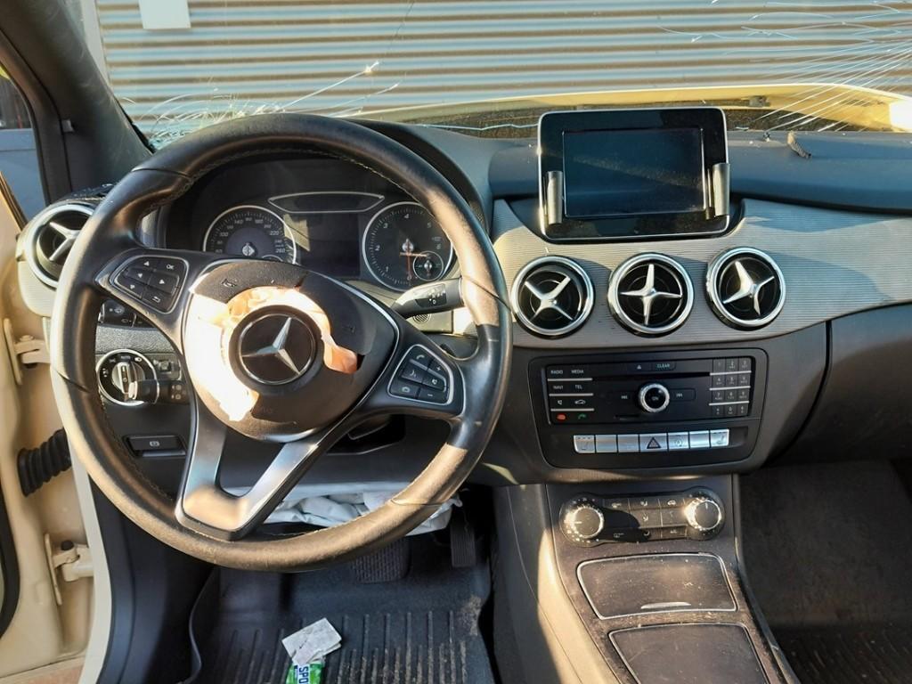 RADIO Mercedes-Benz B (W246,242) (01-2011/12-2018), Autos : Pièces & Accessoires, Autres pièces automobiles, Mercedes-Benz, Utilisé