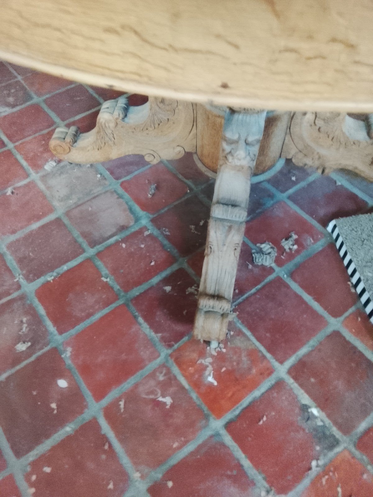 Très ancienne table à vendre-déménagement à l'étranger, Antiquités & Art, Enlèvement