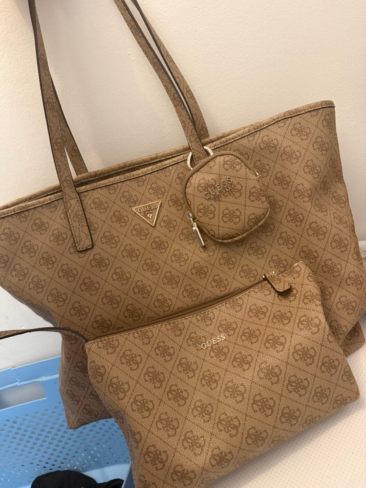 Guess handtas met airpodstasje en makeup-tasje, Ophalen, Nieuw, Handtas