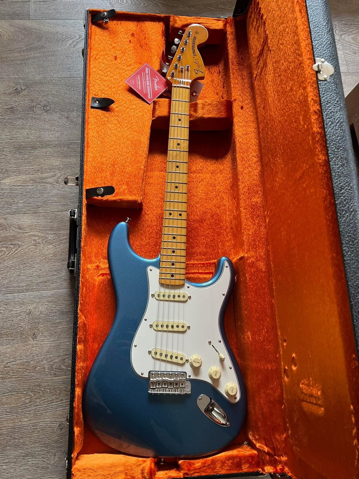 Fender american vintage 2 + fender bleus deluxe, Musique & Instruments, Instruments à corde | Guitares | Électriques, Comme neuf
