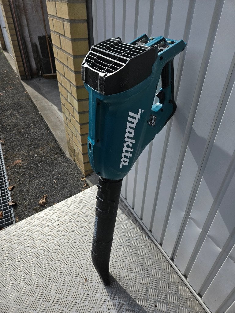 Makita accu bladblazer 2x18 V = 36 Volt Li-Ion (Body), Porté à la main, Comme neuf, Enlèvement, Makita