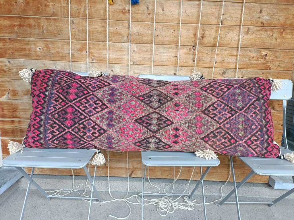 3 stuk 
Lange zit kussens
135 X50 
1 stuk kussen
55x45
Medit, Ophalen