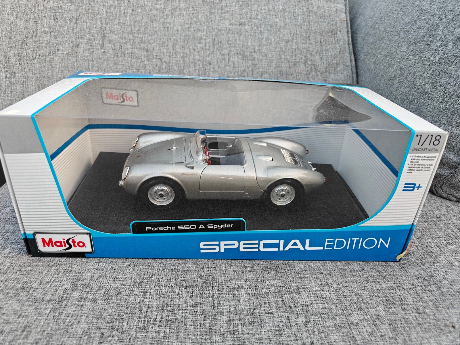 Maisto 1:18 schaalmodel van de Porsche 550A Spyde, Enlèvement, Maisto