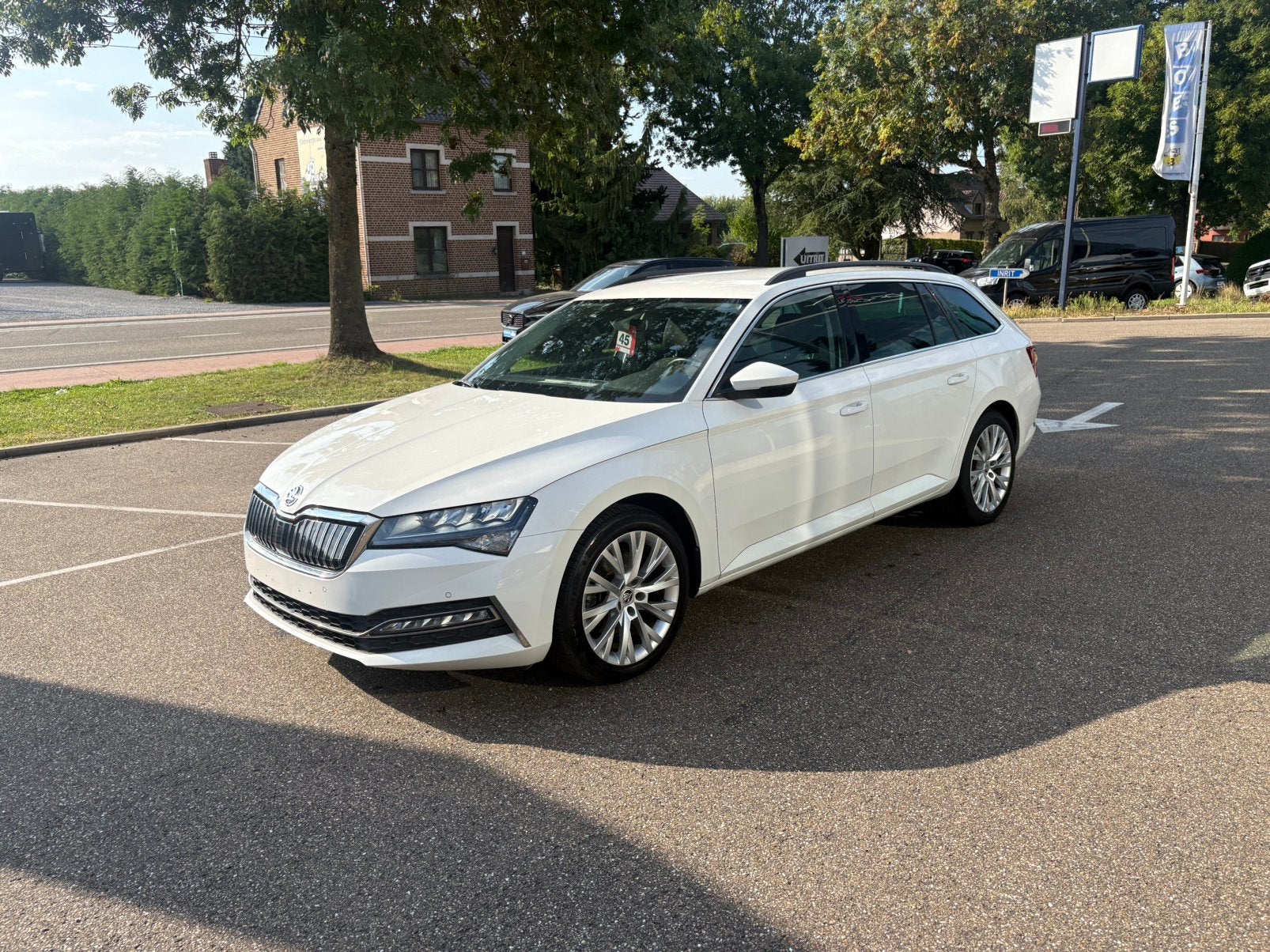 Skoda SUBERB PHEV beak plug in met garantie, Auto's, Skoda, Stof, Euro 6, 4 cilinders, 1396 cc