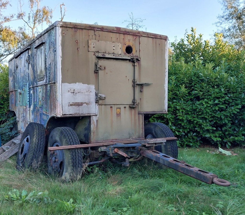 Aanhangwagen leger, Enlèvement, Utilisé