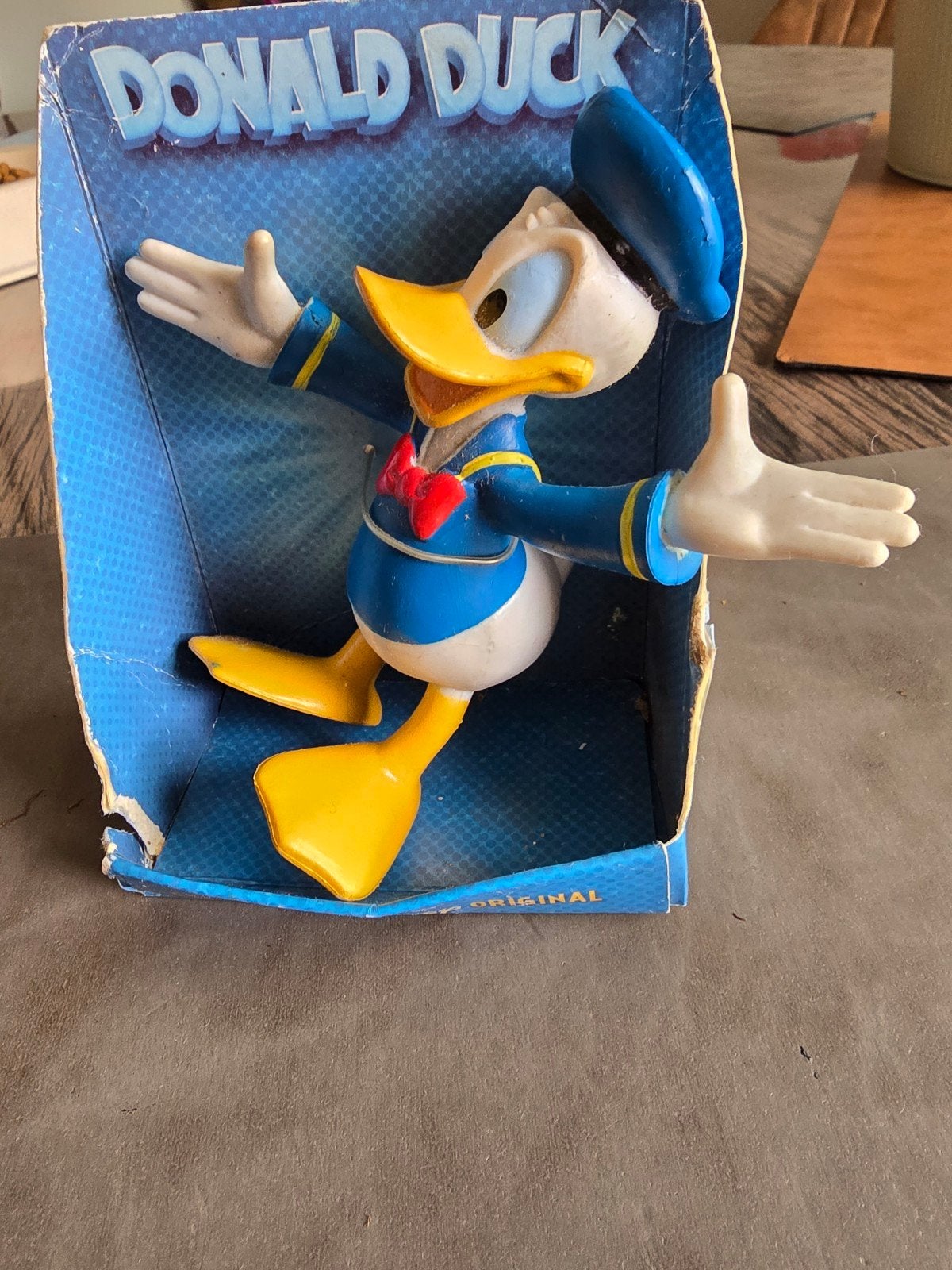 Donald Duck en plastique d'environ 12 cm de haut, Enlèvement ou Envoi, Donald Duck, Comme neuf, Statue ou Figurine