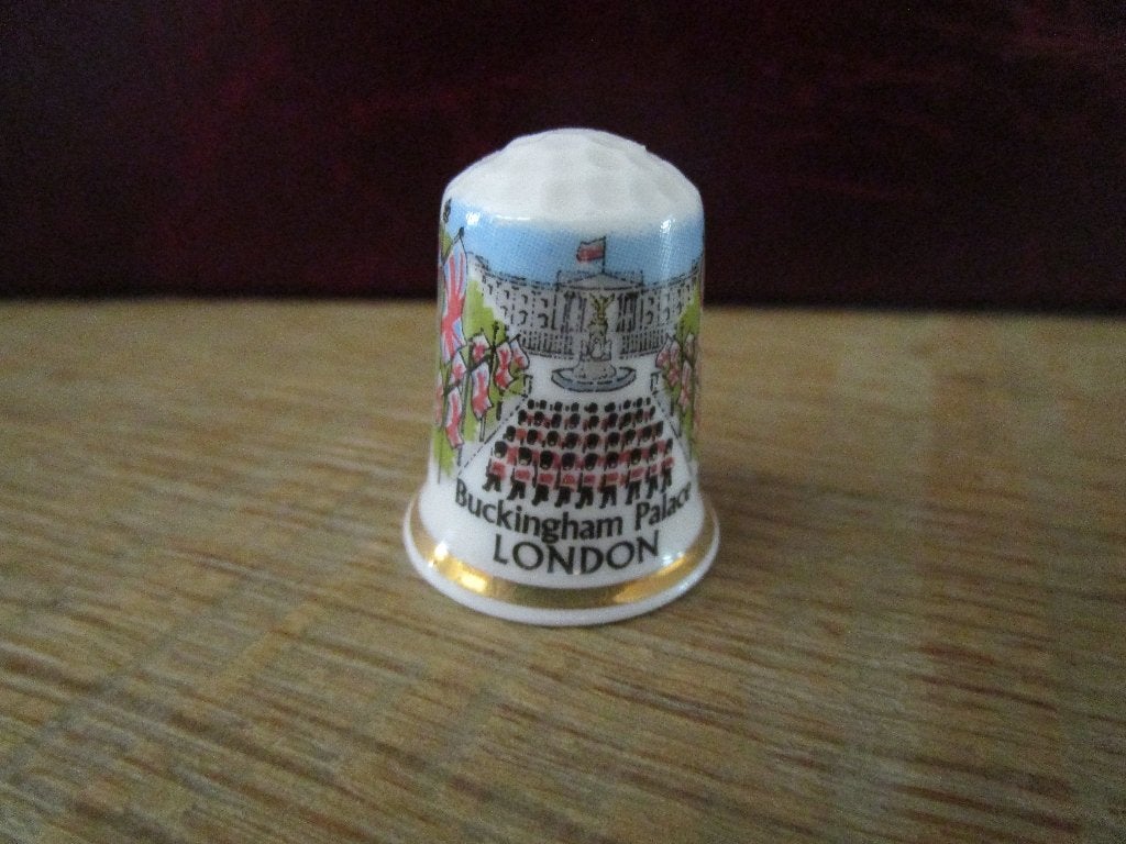 27 Vingerhoedjes Engeland, Verzamelen, Ophalen of Verzenden, Nieuw, Porselein