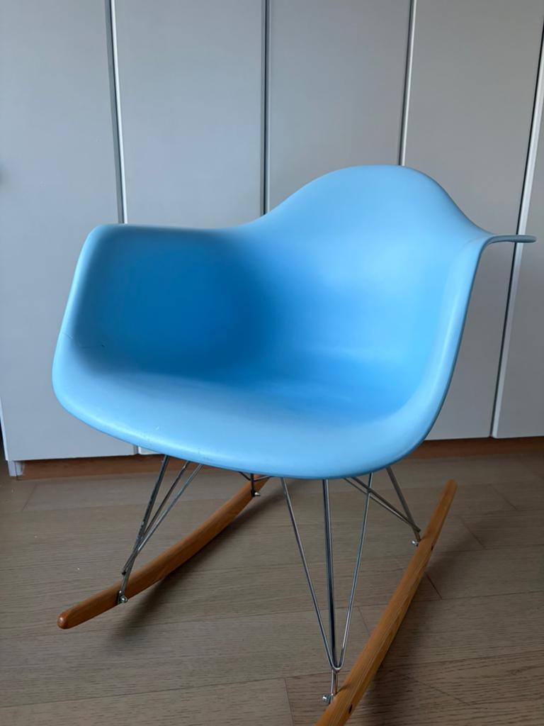 Blauwe schommelstoel, Ophalen, Kunststof, Gebruikt, Blauw