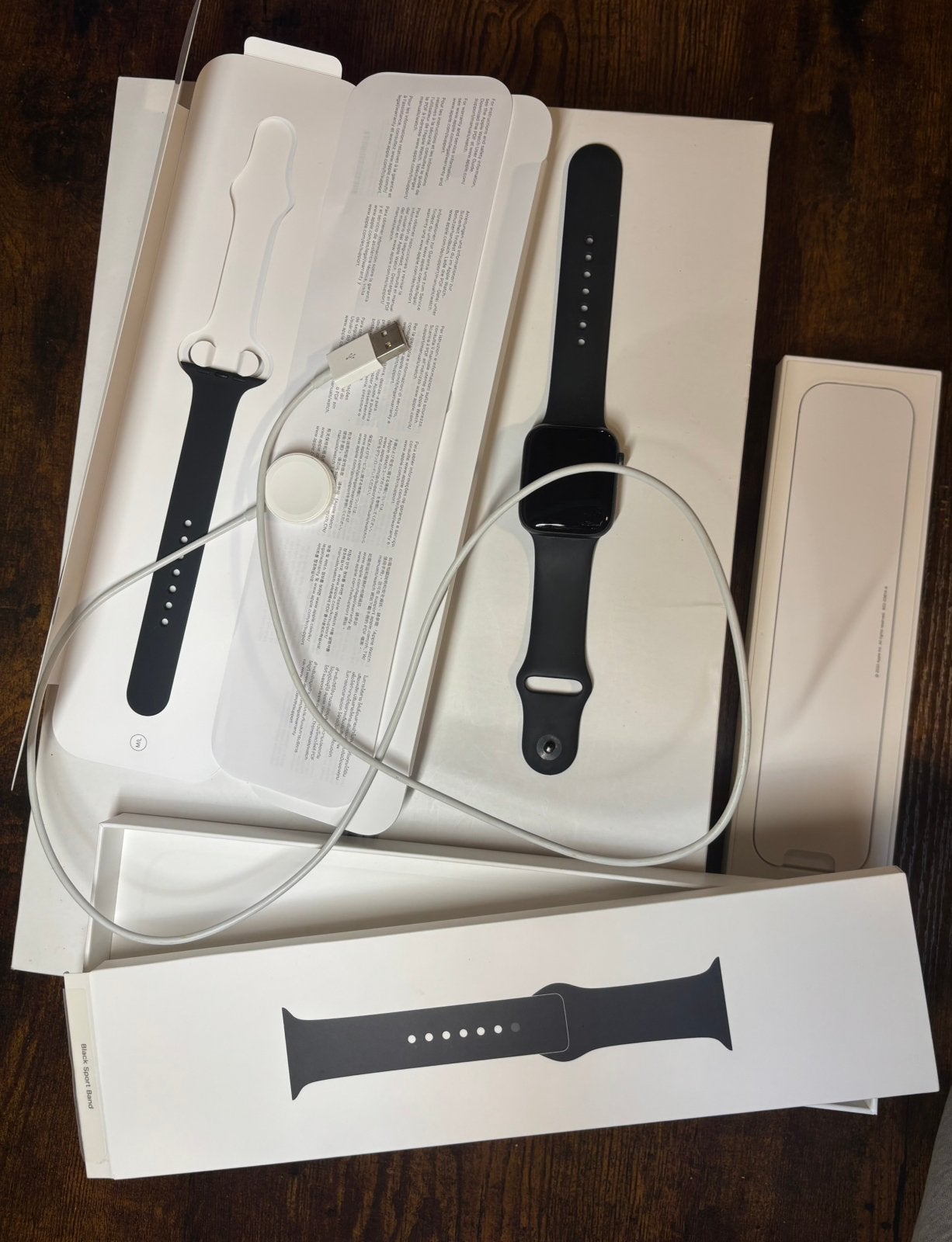 Apple Watch SE (44mm) Space Gray Aluminum, Bijoux, Sacs & Beauté, Montres connectées, Enlèvement ou Envoi, Comme neuf, Noir, IOS