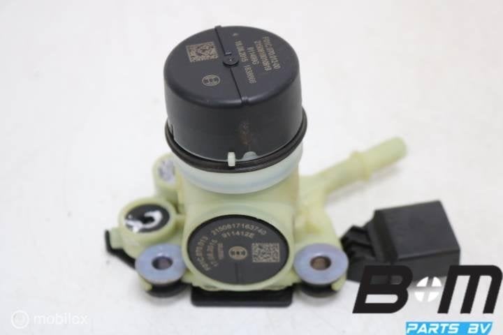 Adblue pomp VW Golf 7 5Q0131971B, Auto-onderdelen, Gebruikt