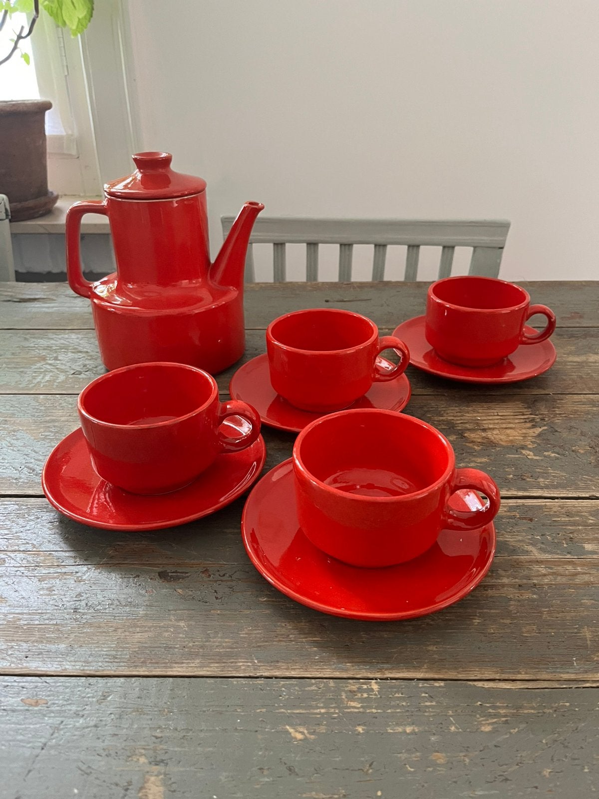 VINTAGE RETRO SERVIES KOFFIESET WACHTERSBACH GERMANY ROOD, Antiek en Kunst, Antiek | Servies compleet, Ophalen of Verzenden
