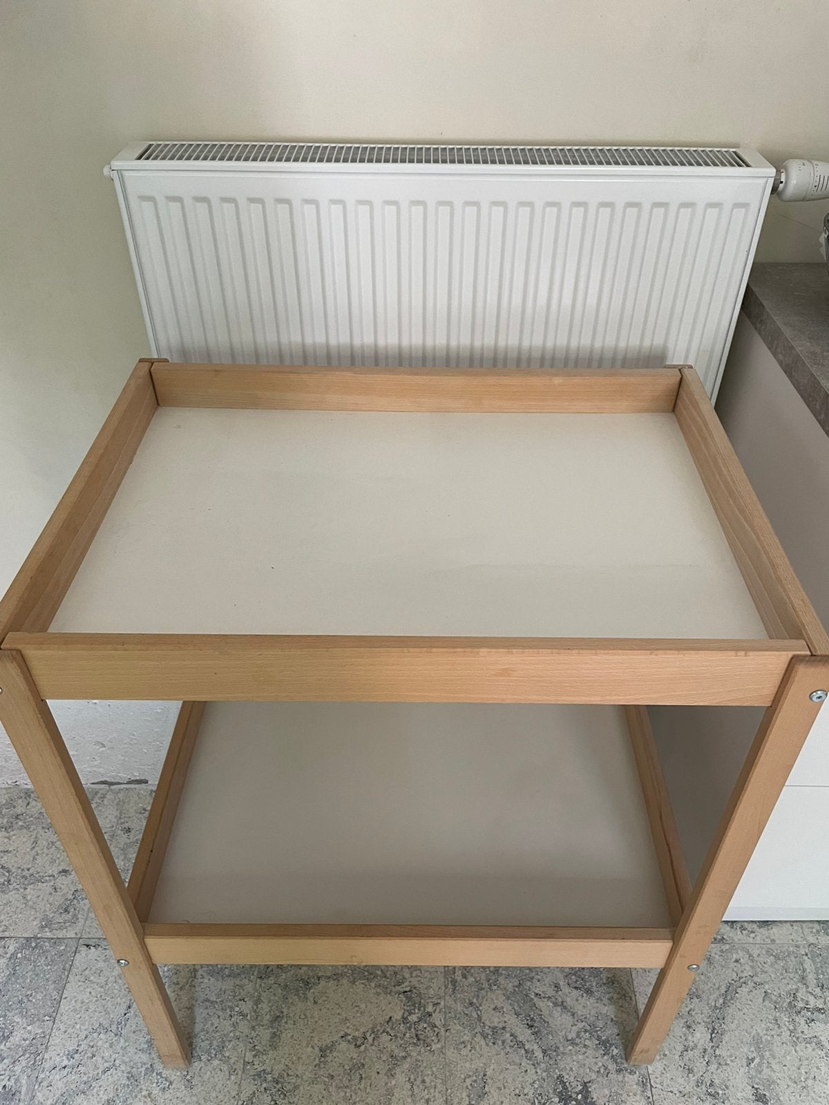 Gratis tafel / verzorgingstafel, Ophalen, Zo goed als nieuw