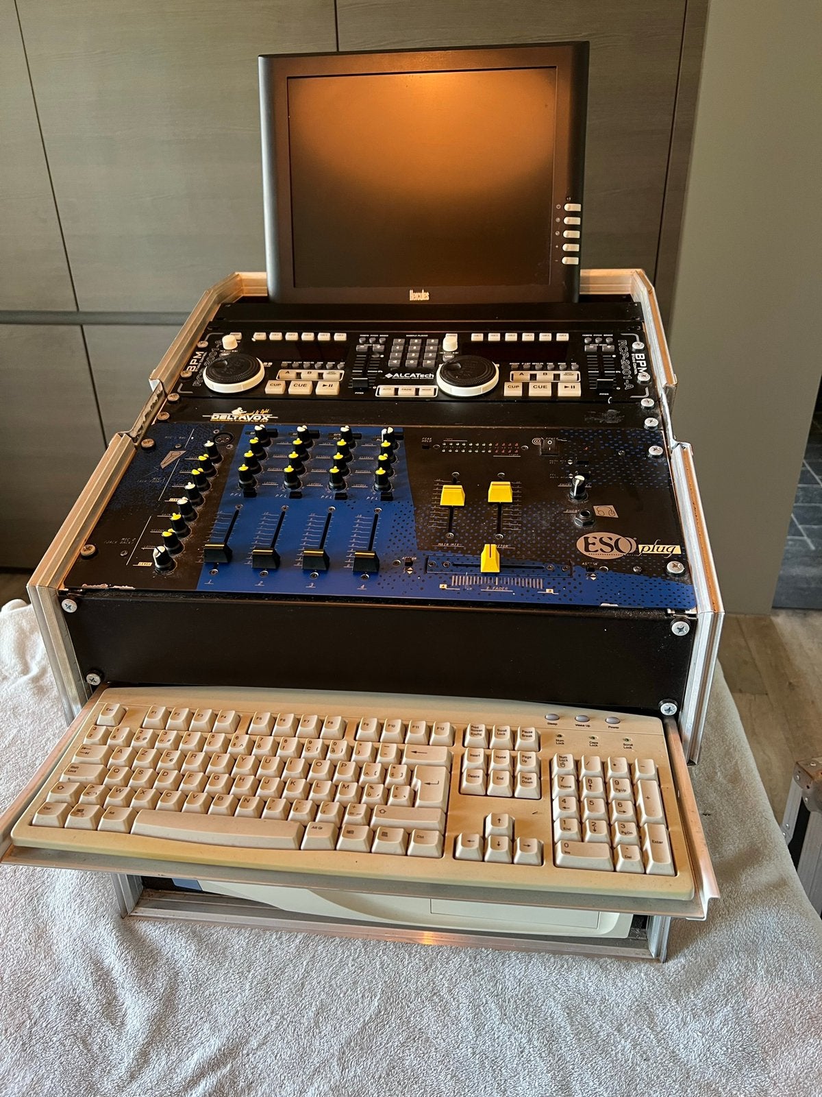 BPM STUDIO DISCOBAR, Musique & Instruments, Enlèvement, Utilisé, 5 à 10 canaux, Entrée micro