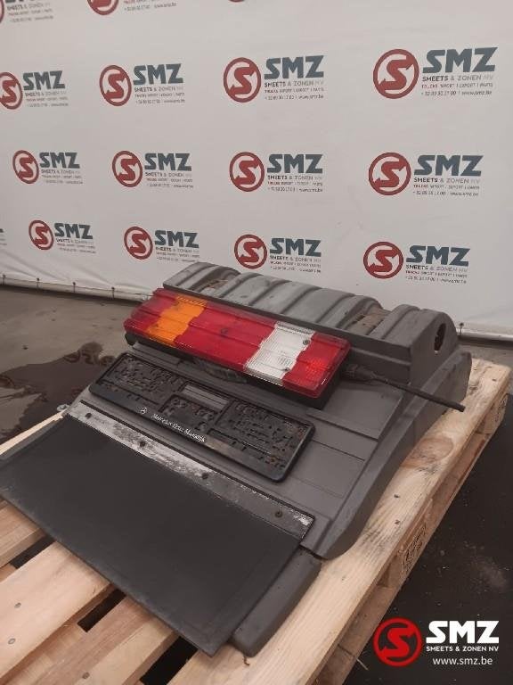 Occ spatbord linksachteraan Mercedes Actros MP3, Gebruikt, Mercedes-Benz, Carrosserie en Plaatwerk