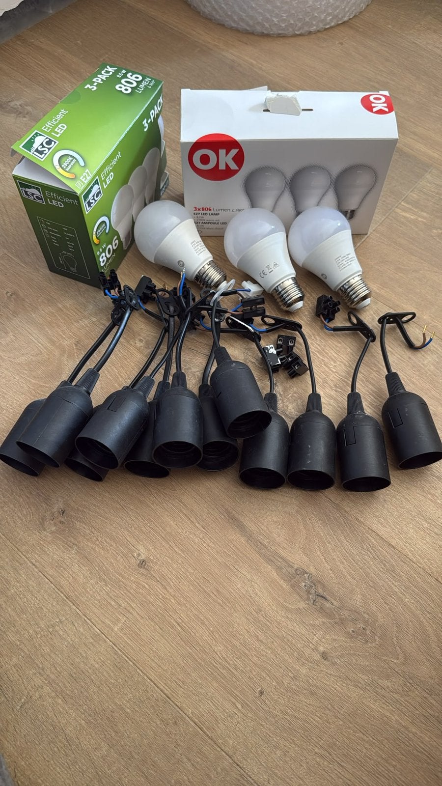 12 verhuisfittingen en 9 LED-lampen e27, Ophalen of Verzenden, Zo goed als nieuw