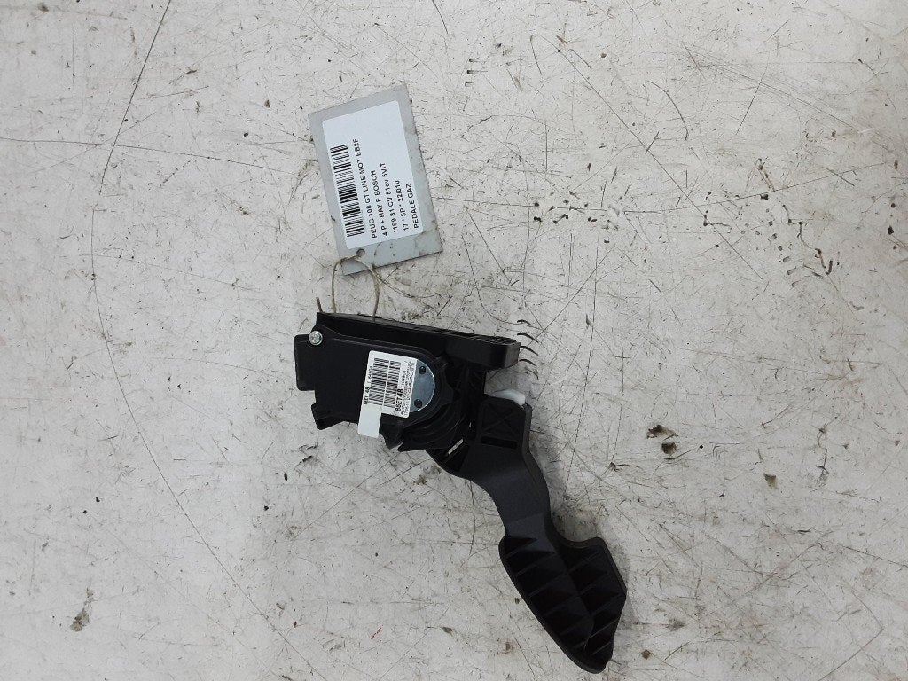 PEDALE D'ACCELERATEUR Peugeot 108 (86ET481164904), Utilisé, Peugeot