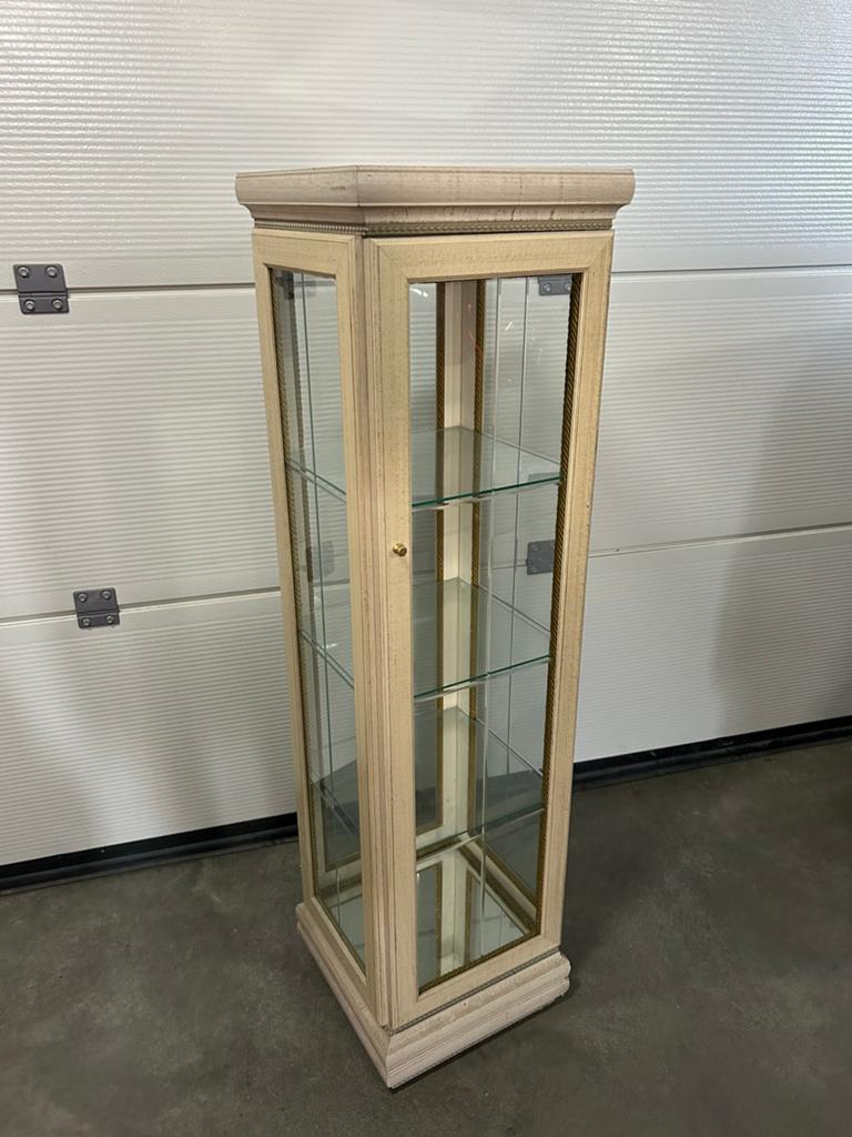 Oud vitrinekastje, Enlèvement, Comme neuf