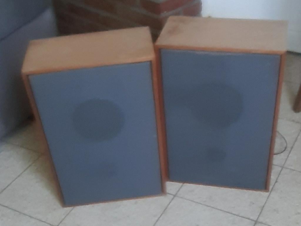 2 speaker, Enlèvement