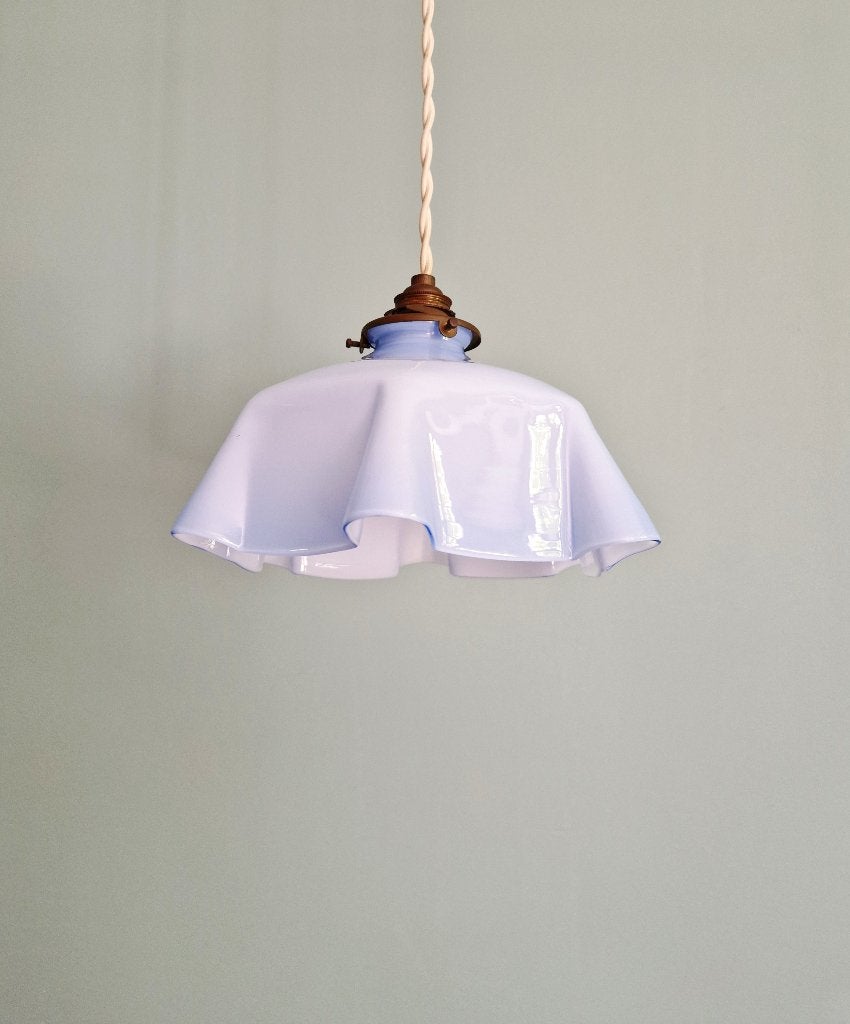 Suspension Art Déco en opaline mauve plissée, 1920-30, Enlèvement ou Envoi