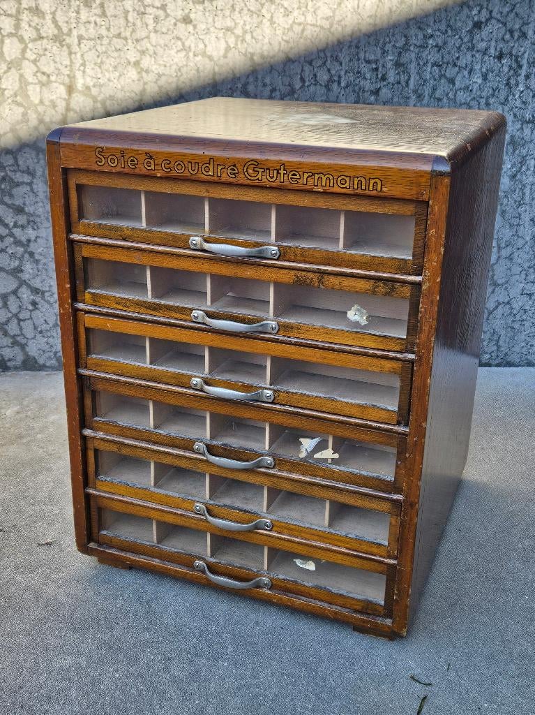 Meuble de mercerie - soie à coudre Gutermann, Enlèvement