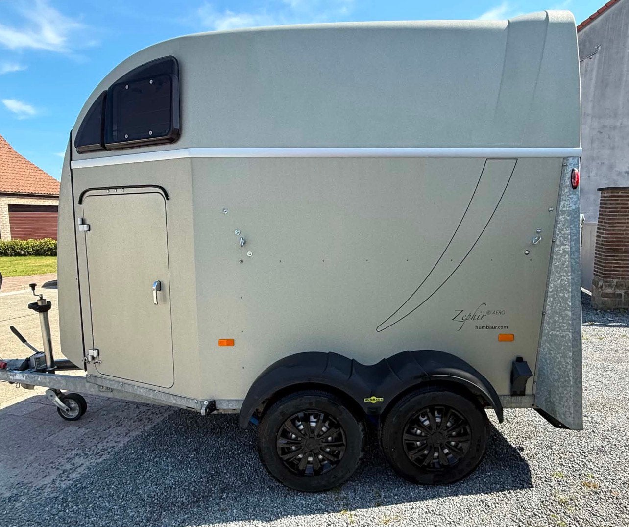 Humbaur zephir aero 2p Zadelkamer 2021, Ophalen, Zo goed als nieuw, Polyester, 2-paards trailer