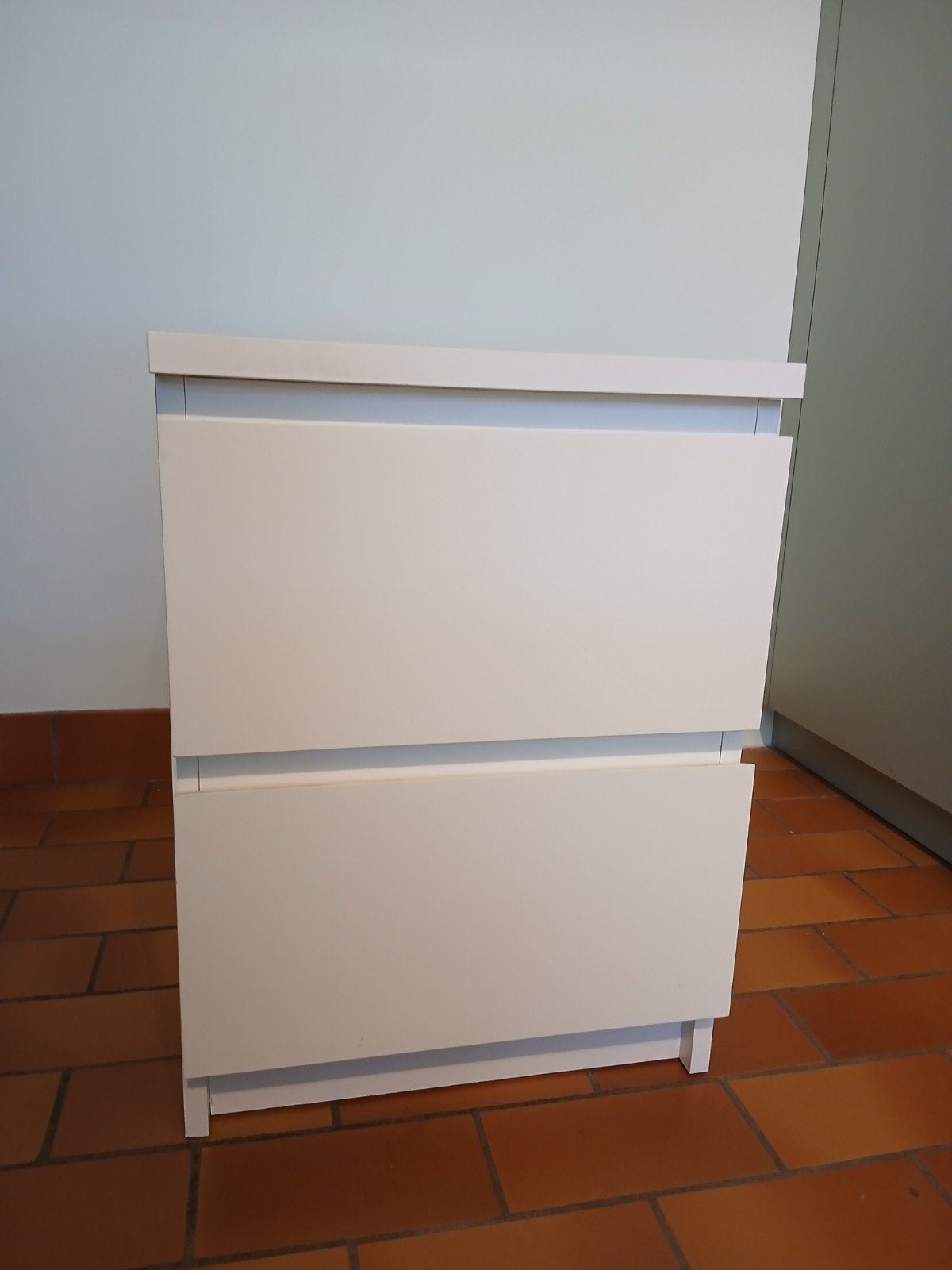 wit ikea nachtkastje, Maison & Meubles, Enlèvement, Comme neuf