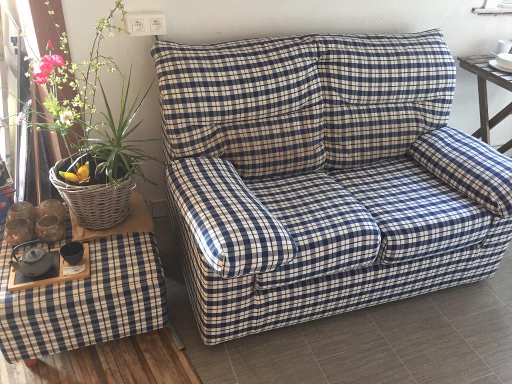 Leuke geruite zetel met poef, Maison & Meubles, Canapés | Sofas & Chaises Longues, Comme neuf, Deux personnes, Moins de 150 cm