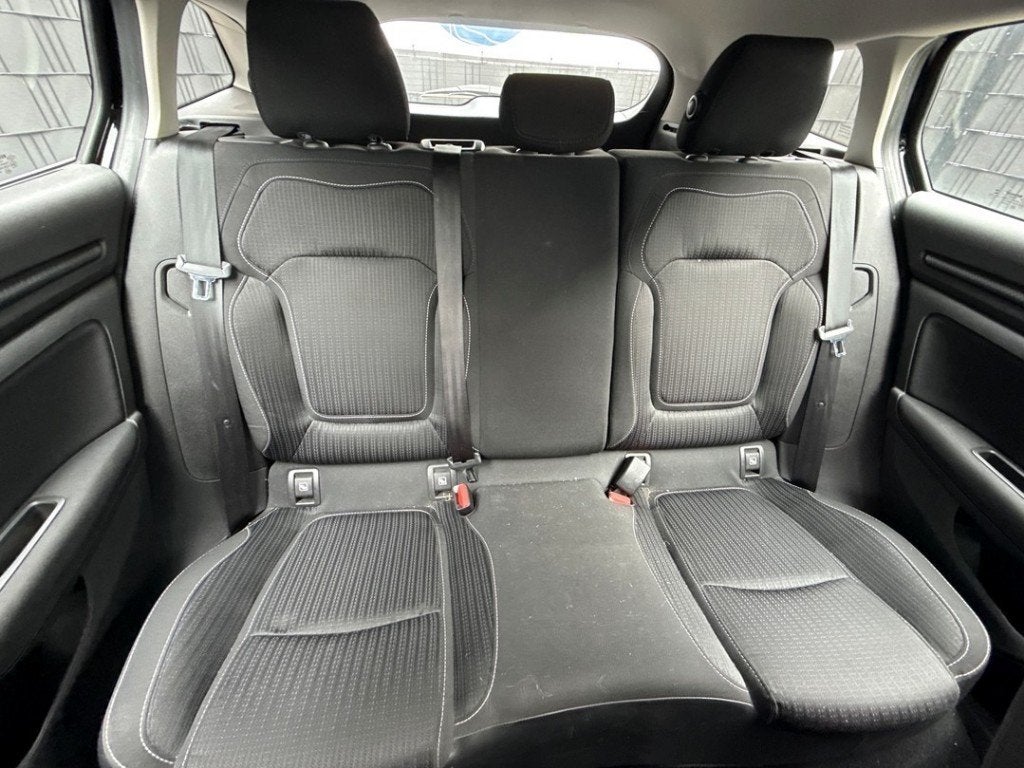 ACHTERBANK Renault Megane IV Estate (RFBK) (01-2016/-), Gebruikt, Renault, Peter-Huppertz-Straße 5
51063  Köln, DE, Dialog.deutschland@renault.de