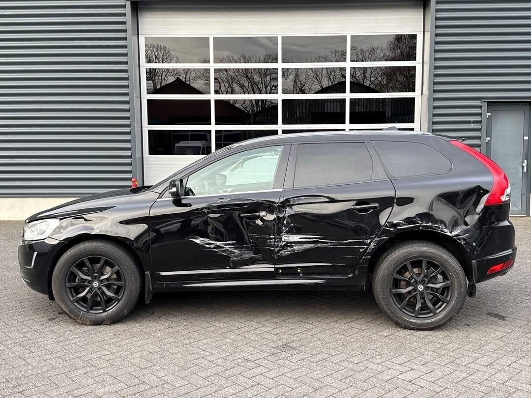 Volvo XC60 2.0 T5 FWD Polar+ navigatie, trekhaak, cruise con, Auto's, 245 pk, Gebruikt, Euro 6, 4 cilinders