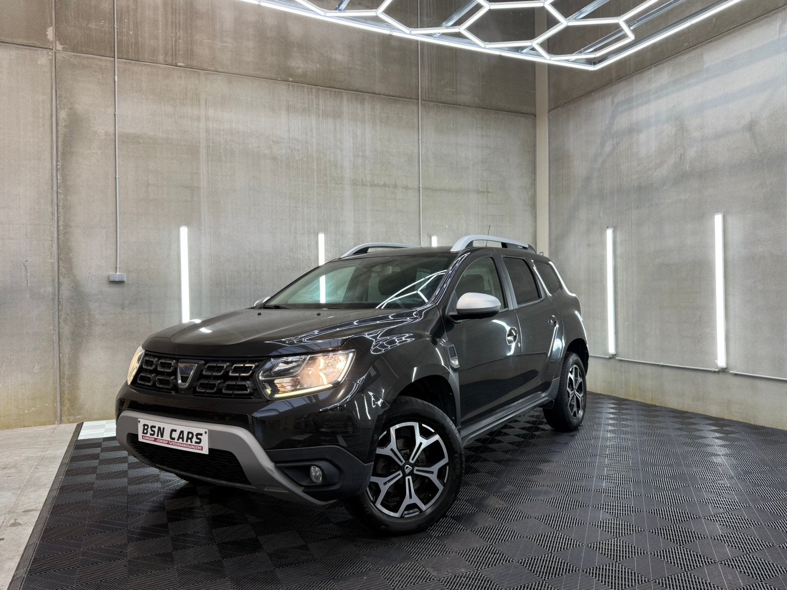 DACIA DUSTER/AUTOMAAT/NAVI/360CAMERA/DODEHOEK/GARANTIE, Autos, Essai à domicile, Achat, Euro 6, Entreprise