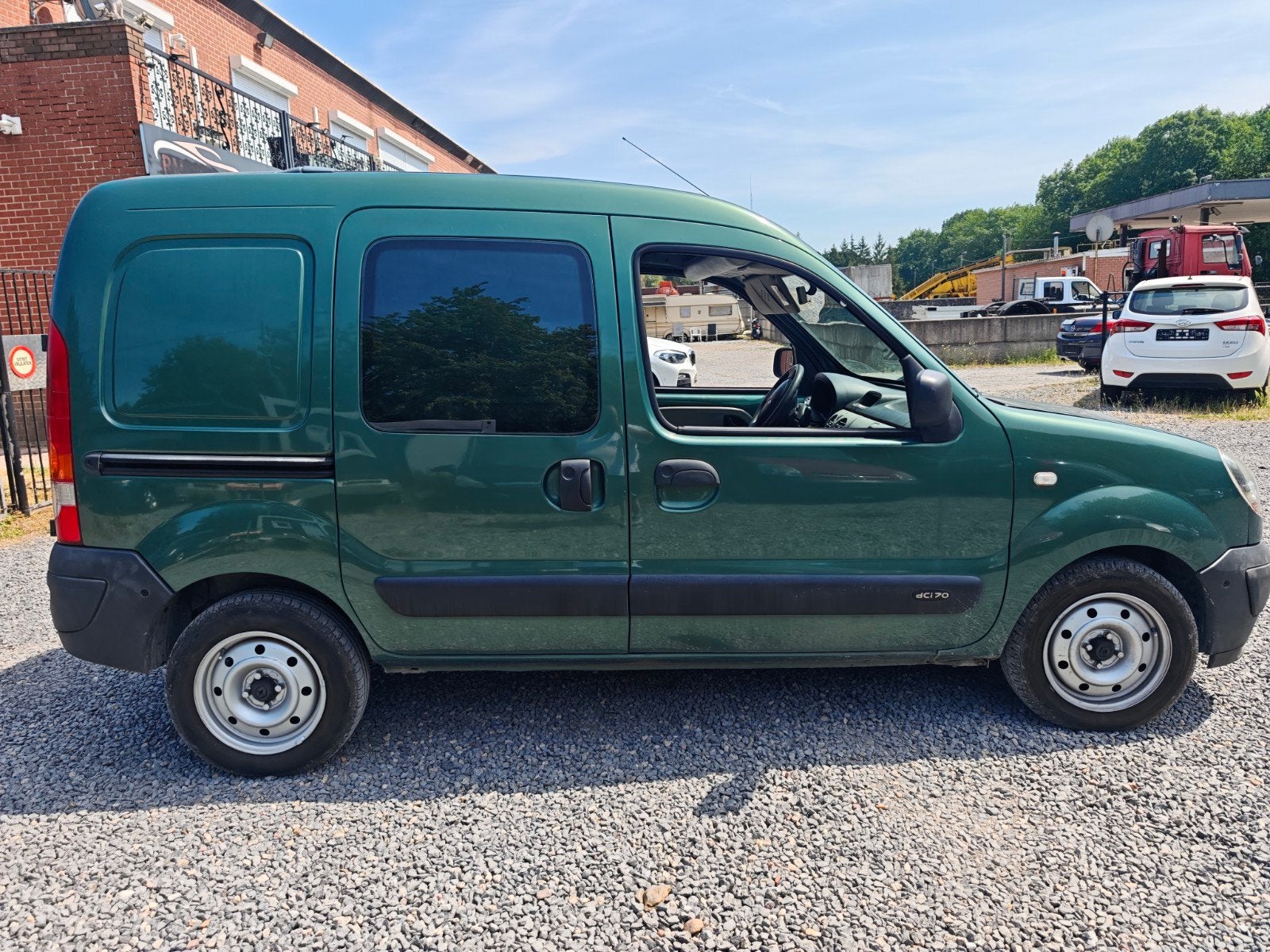 Le Renault Kango 1.5 Diesel 178 000 km est approuvé pour une, Achat, 4 portes, Entreprise, 48 kW