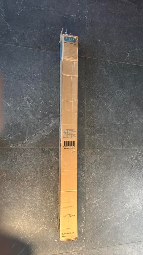 Parasol met plooimogelijkheid. Kantelbaar. Beige crème., Ophalen, Kantelbaar, Nieuw, 1 tot 2 meter