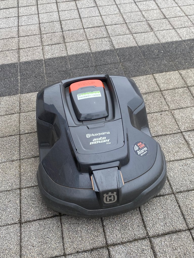 Robot-Tondeuse Husqvarna 310 à vendre, Jardin & Terrasse, Enlèvement, Utilisé