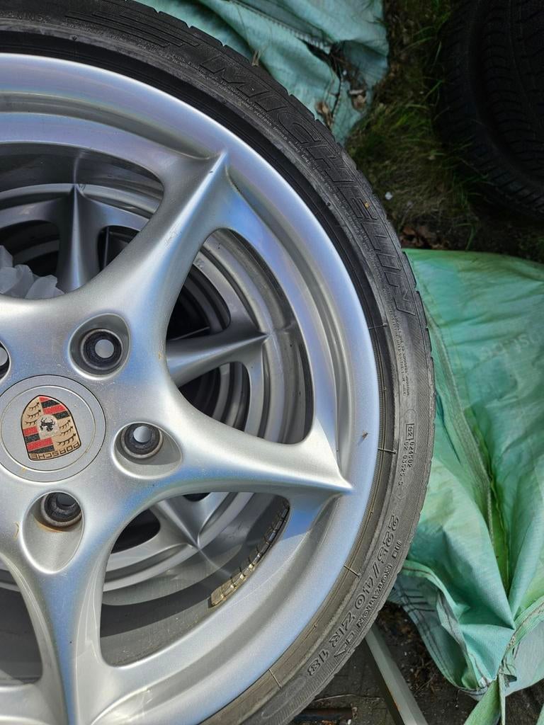 Michelin Bandenset Porsche 996, Ophalen, Band(en)