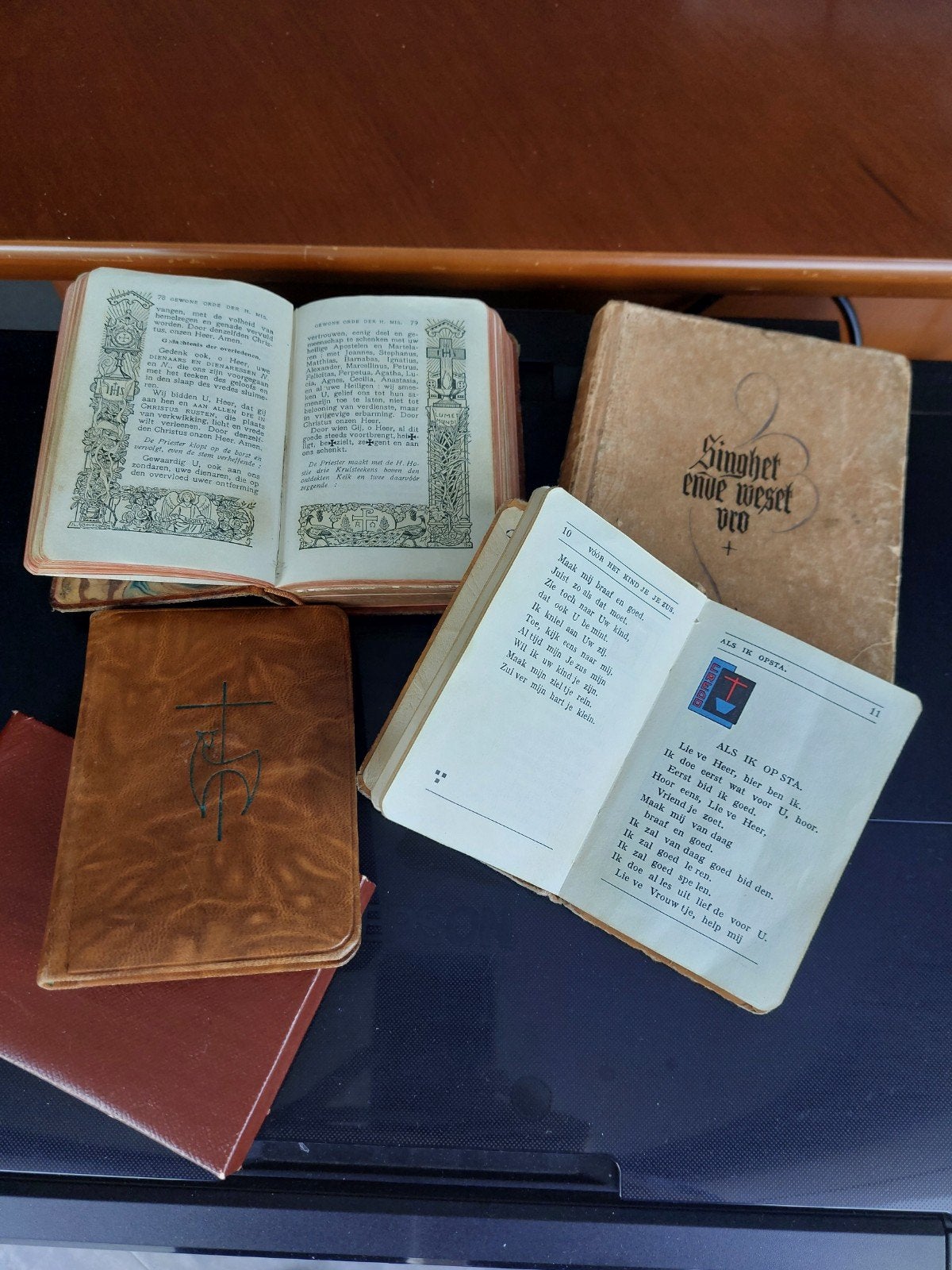 oude liederen- en kerkboeken, Verzenden